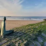 Seafront Elegance アパート クノック・ヘイスト
