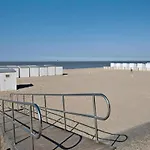 Seafront Elegance *