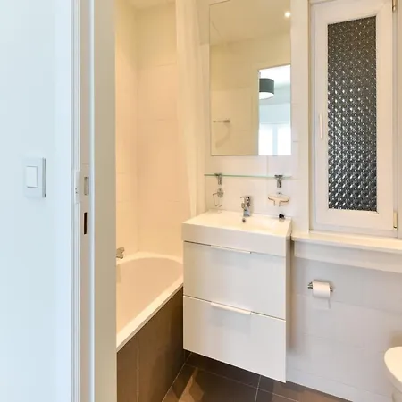 Seafront Elegance Апартаменты *