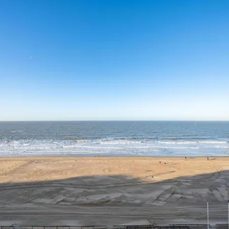 Seafront Elegance *