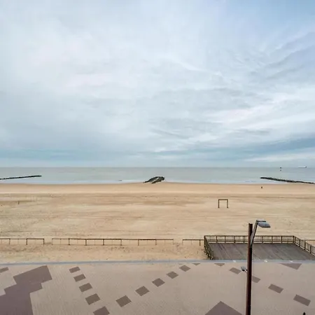 Апартаменты Seafront Elegance Кнокке-Хейст